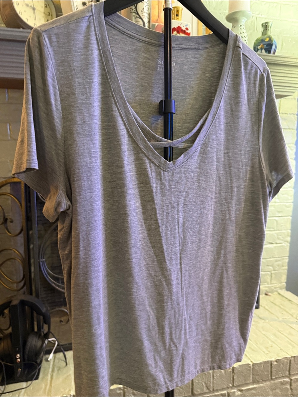 Soho V-Neck Short Sleeve Tee with Front Strap in Gray